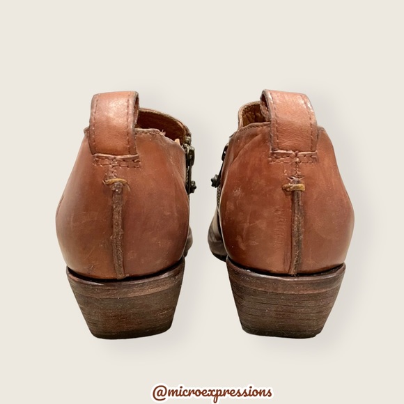 Frye Sacha Moto Shortie Cognac Leather Western Cowboy Point Toe ZipUp Ankle Boot - Picture 10 of 14